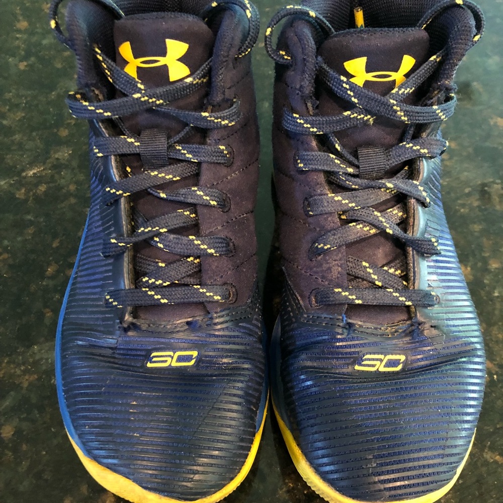 Boys Under Armour Steph Curry Basketball Shoes